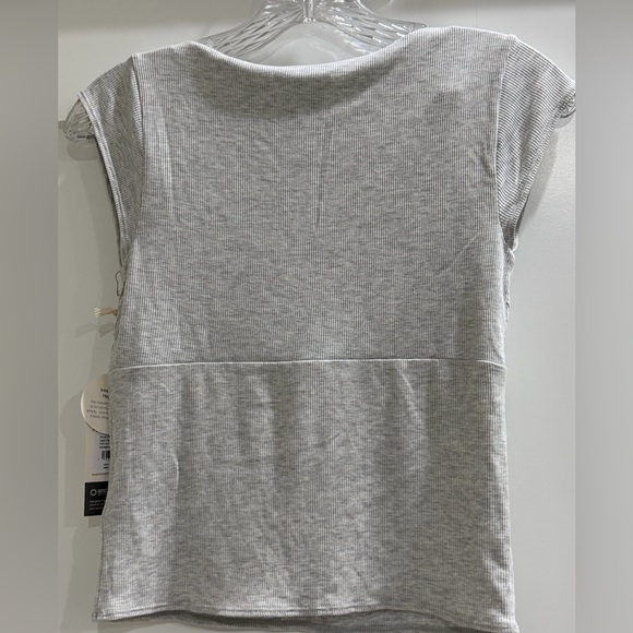 Vuori Light Gray Women's Short Sleeve Top - Picture 5 of 5